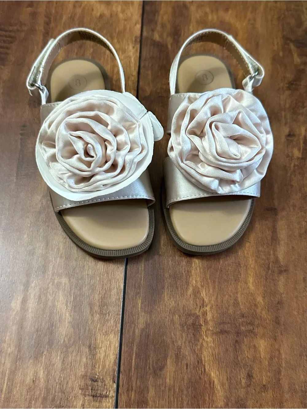 Gold Flower-Accent Girls Sandals by Cat & Jack - size 8